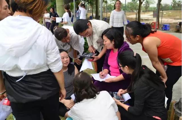 口哨發(fā)令、旗幟落下，比賽的完美呈現(xiàn)，離不開裁判員的辛苦付出，低調(diào)是他們的代名詞