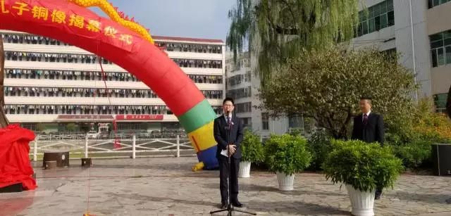 廣東博皓復(fù)合材料有限公司董事長、廣東省江西上猶商會(huì)會(huì)長賴厚平先生致辭