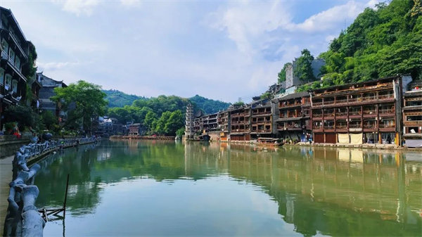 “湘”約鳳凰，相守未來——2022博皓快樂湖南行    -24