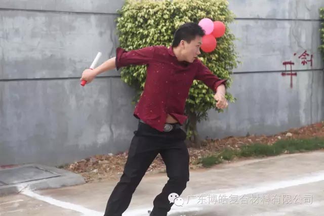 堅(jiān)韌不拔展雄風(fēng)，團(tuán)結(jié)協(xié)作顯氣魄--熱烈慶祝博皓首屆運(yùn)動(dòng)會隆重召開